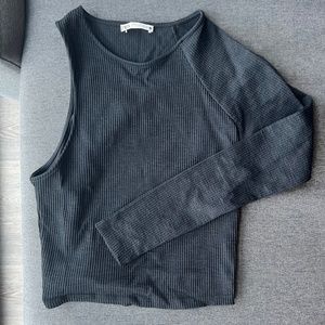 Zara black one long sleeve crop shirt